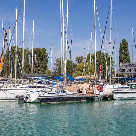 Marina Bed & Breakfast